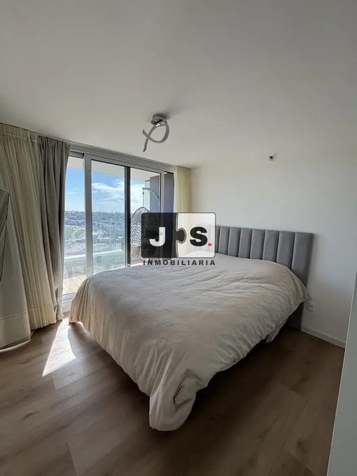 Alquiler de apartametno de 2 dormitorios amoblado en Carrasco c/cochera · Foto 5