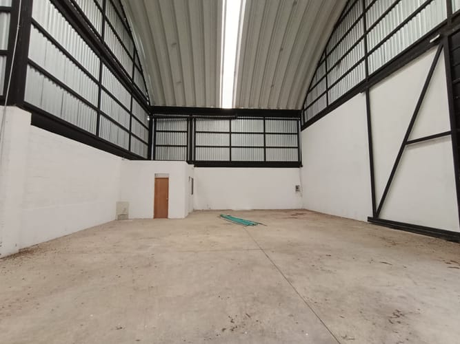Bodega en arriendo en El Carmen De Viboral, El Carmen de Viboral, 300 m² · foto 4 de 9