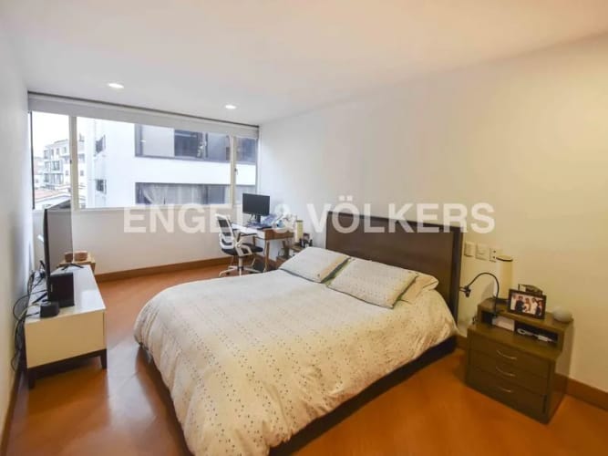 Apartamento de 3 alcobas en venta en Santa Paula, Bogotá, 134 m² · foto 7 de 11