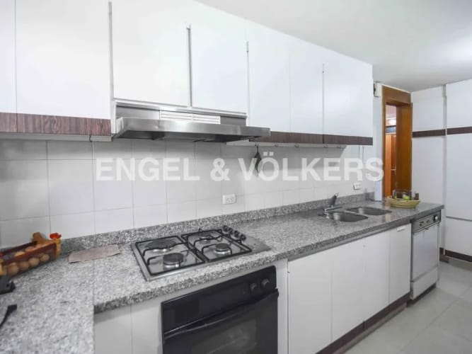 Apartamento de 3 alcobas en venta en Santa Paula, Bogotá, 134 m² · foto 5 de 11