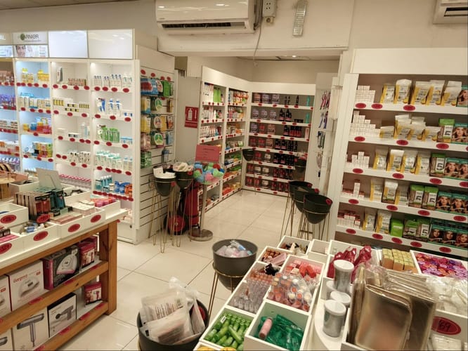 Local Comercial en Alquiler · Photo 2