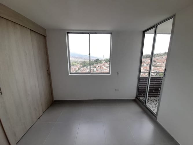 Apartamento de 3 alcobas en arriendo en Cabañitas, Bello, 80 m² · foto 4 de 21