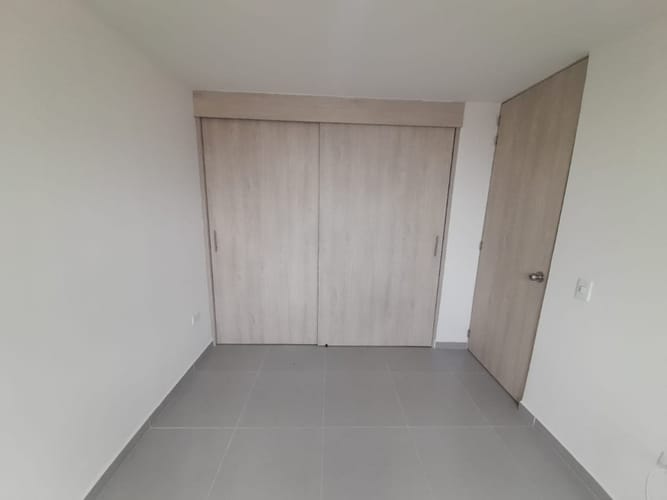 Apartamento de 3 alcobas en arriendo en Cabañitas, Bello, 80 m² · foto 6 de 21