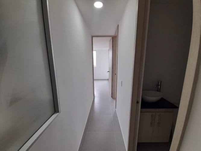 Apartamento de 3 alcobas en arriendo en Cabañitas, Bello, 80 m² · foto 9 de 21