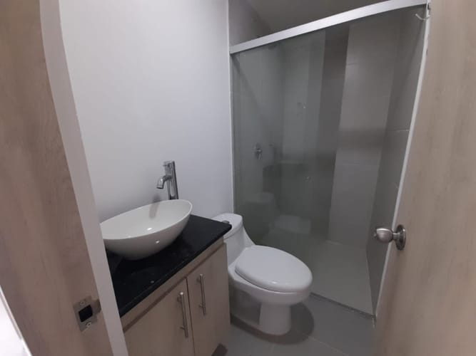 Apartamento de 3 alcobas en arriendo en Cabañitas, Bello, 80 m² · foto 20 de 21