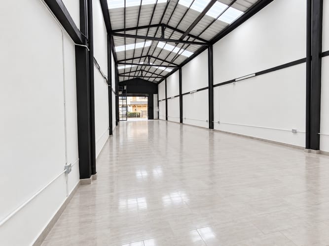 Bodega en arriendo en Camino Verde, Envigado, 210 m² · foto 3 de 11