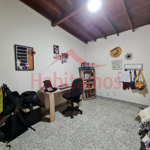 Casa de 3 alcobas en venta en Colasania, Medellín, 221 m² · foto 13 de 18