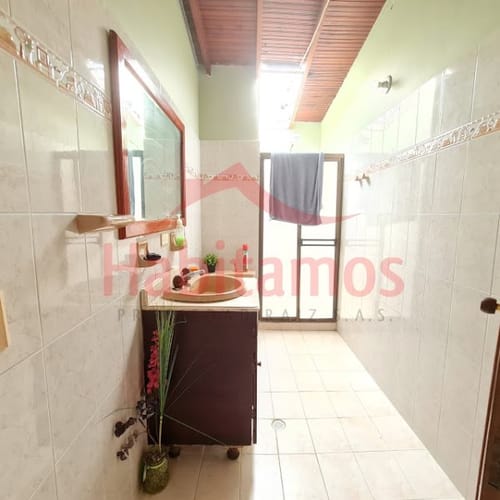 Casa de 3 alcobas en venta en Colasania, Medellín, 221 m² · foto 14 de 18