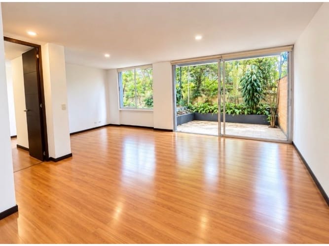 Apartaestudio en venta en La Florida, Medellín, 75 m² · foto 2 de 11