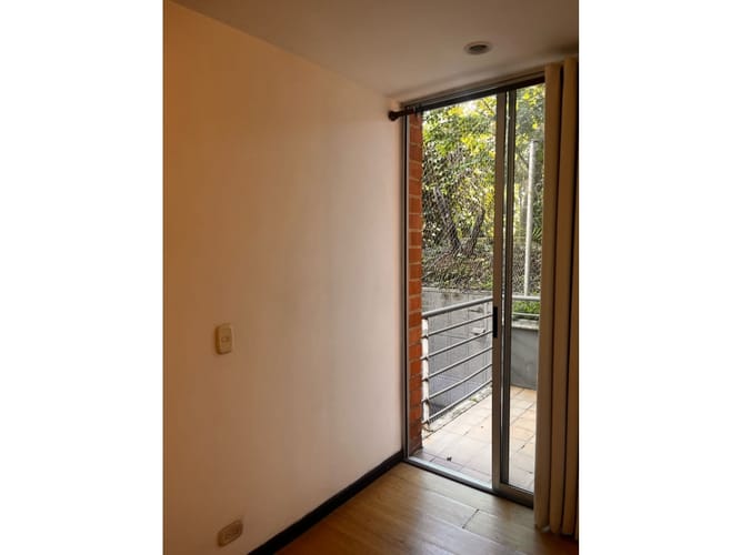 Apartaestudio en venta en La Florida, Medellín, 75 m² · foto 8 de 11