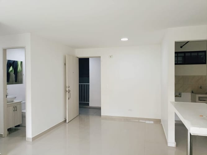 Apartamento de 3 alcobas en arriendo en Belén, Medellín, 78 m² · foto 3 de 15