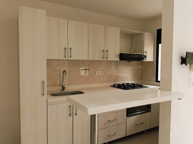 Apartamento de 3 alcobas en arriendo en Belén, Medellín, 78 m² · foto 5 de 15