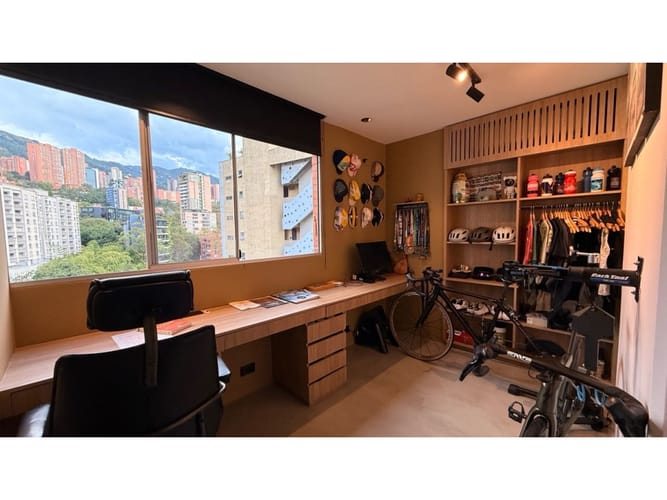 Apartamento de 3 alcobas en venta en El Tesoro, Medellín, 154 m² · foto 14 de 24