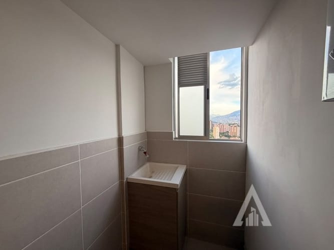 Apartamento de 3 alcobas en arriendo en Viviendas Del Sur, Itagüí, 78 m² · foto 10 de 15