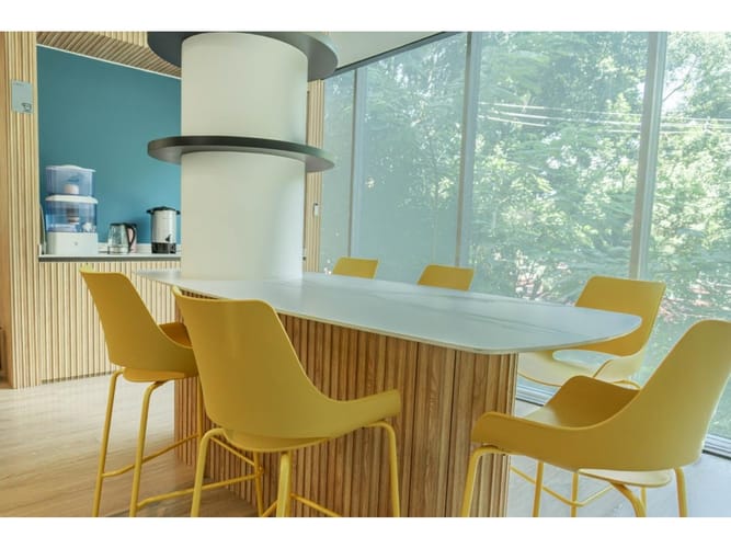 Oficina en arriendo en Laureles, Medellín, 240 m² · foto 3 de 19