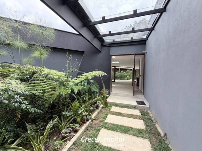 Casa de 4 alcobas en arriendo en Las Palmas, Envigado, 400 m² · foto 3 de 24