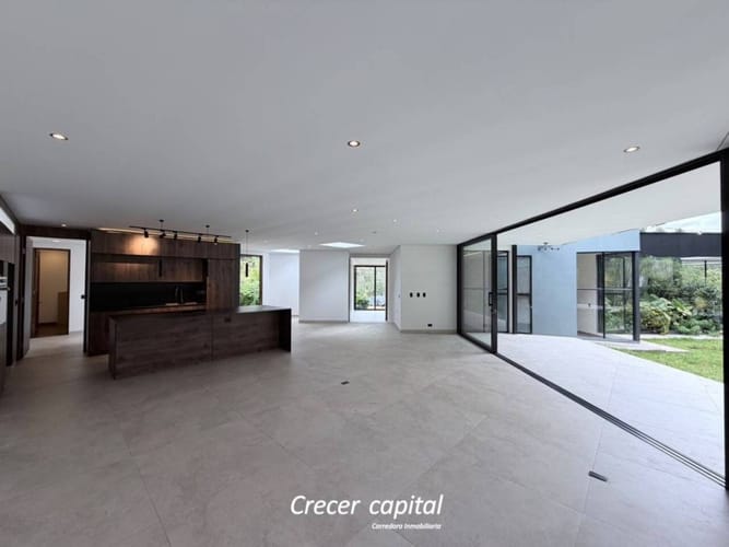 Casa de 4 alcobas en arriendo en Las Palmas, Envigado, 400 m² · foto 4 de 24