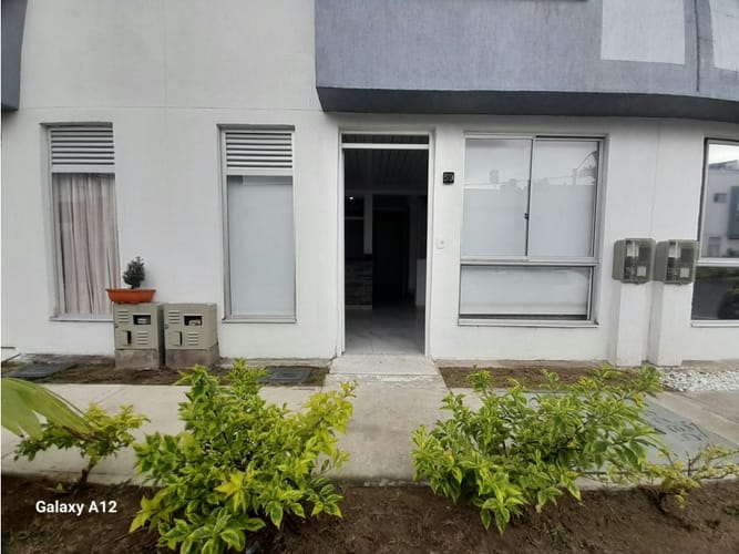 Casa de 3 alcobas en arriendo en Marco Fidel Suarez, Armenia, 61 m² · foto 2 de 24