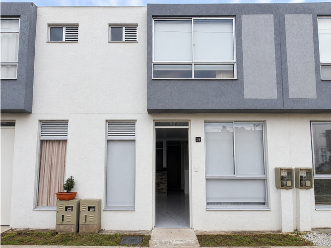 Casa de 3 alcobas en arriendo en Marco Fidel Suarez, Armenia, 61 m² · foto 3 de 24