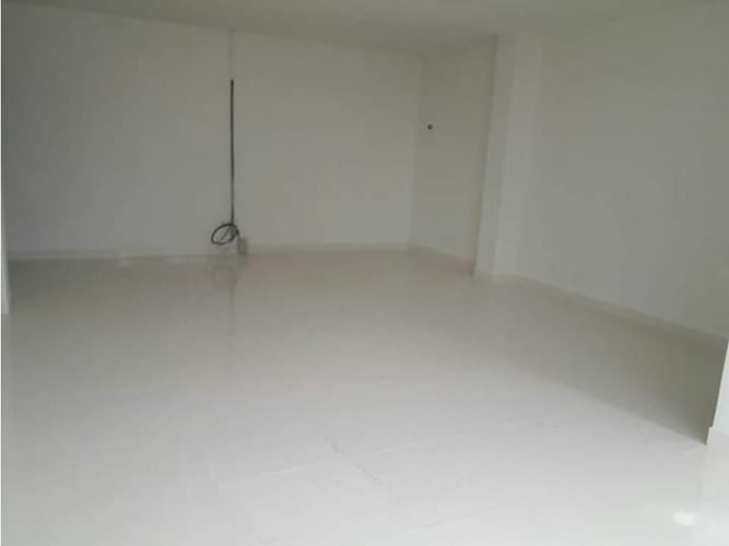Local en venta en Manila, Medellín, 44 m² · foto 2 de 7