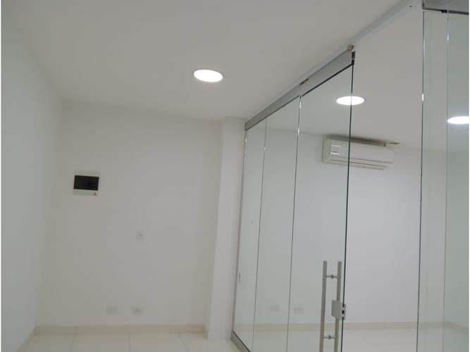 Local en venta en Manila, Medellín, 44 m² · foto 3 de 7