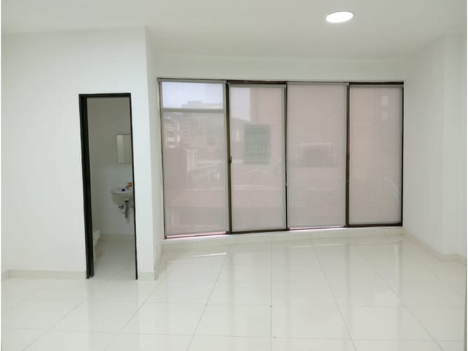 Local en venta en Manila, Medellín, 44 m² · foto 4 de 7