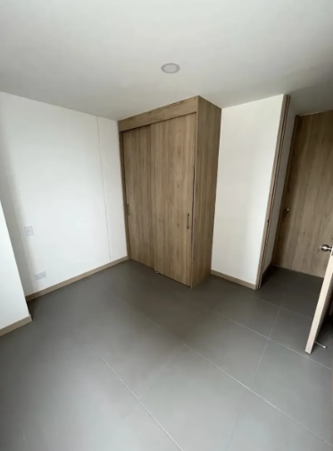 Apartamento de 3 alcobas en venta en Shellmar, Medellín, 82 m² · foto 2 de 5