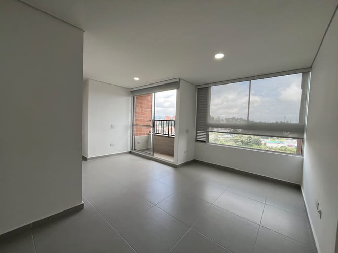 Apartamento de 2 alcobas en arriendo en Centro, Rionegro, 57 m² · foto 2 de 13