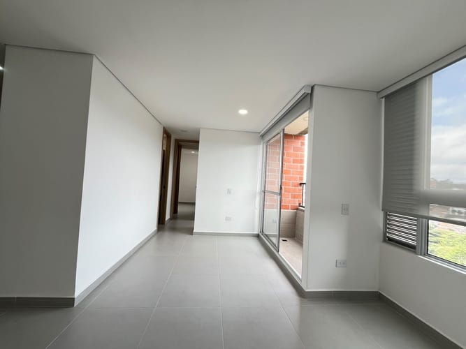Apartamento de 2 alcobas en arriendo en Centro, Rionegro, 57 m² · foto 3 de 13
