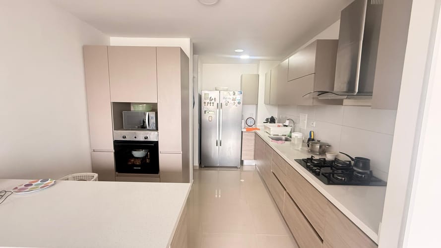 Apartamento de 4 alcobas en venta en Anillo Vial, Floridablanca, 109 m² · foto 7 de 16