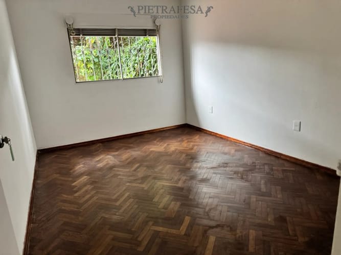 Casa en alquiler, 4 dormitorios, 3 baños, patio, garaje. Carrasco. · Foto 4
