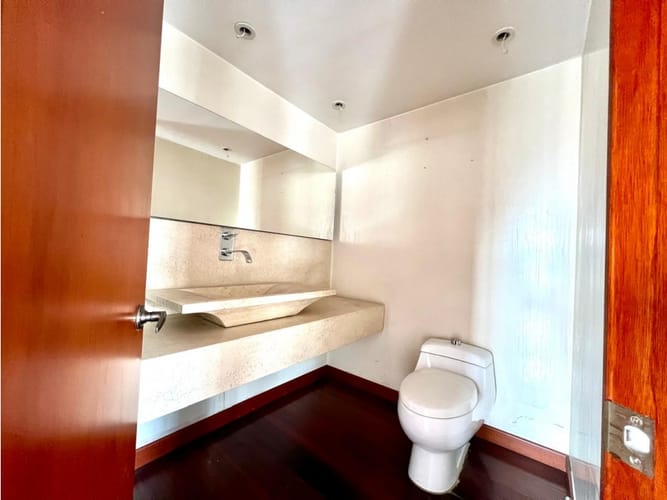 Apartamento de 5 alcobas en venta en Santa Barbara, Bogotá, 384 m² · foto 7 de 24