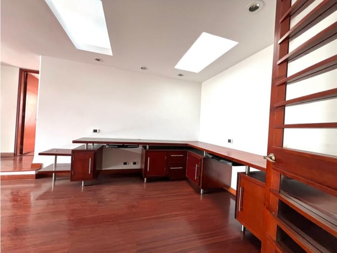 Apartamento de 5 alcobas en venta en Santa Barbara, Bogotá, 384 m² · foto 10 de 24