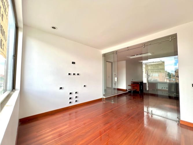 Apartamento de 5 alcobas en venta en Santa Barbara, Bogotá, 384 m² · foto 12 de 24
