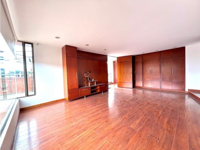 Apartamento de 5 alcobas en venta en Santa Barbara, Bogotá, 384 m² · foto 13 de 24