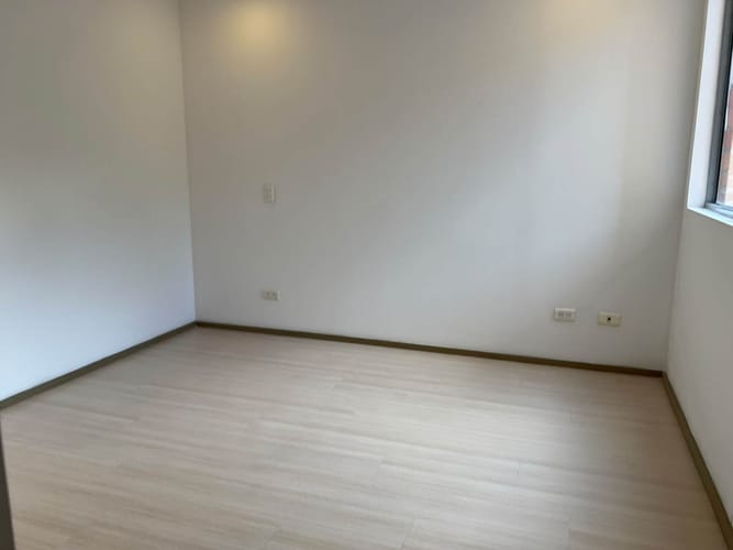 Apartamento de 2 alcobas en venta en Loma Del Chocho, Envigado, 77 m² · foto 10 de 19