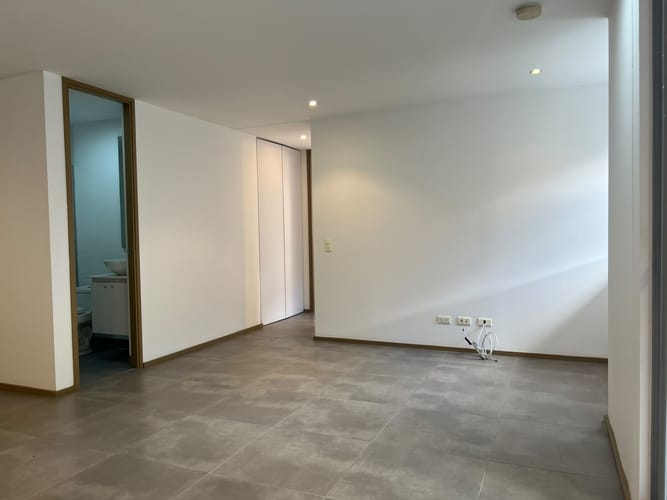 Apartamento de 2 alcobas en venta en Loma Del Chocho, Envigado, 77 m² · foto 13 de 19