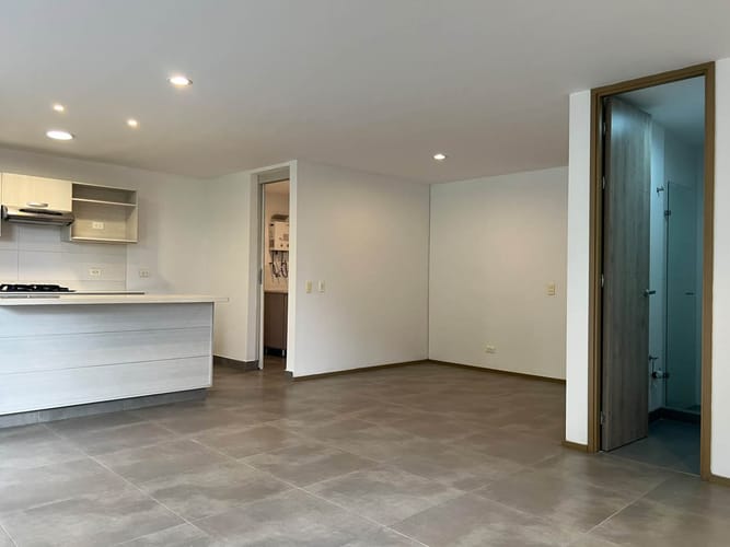 Apartamento de 2 alcobas en venta en Loma Del Chocho, Envigado, 77 m² · foto 6 de 19