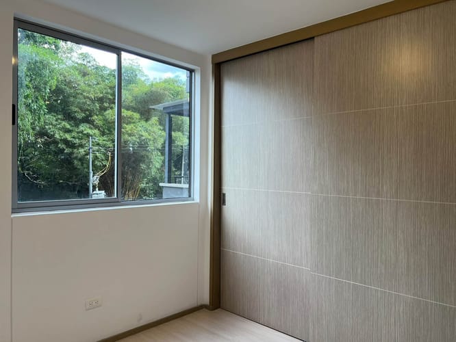 Apartamento de 2 alcobas en venta en Loma Del Chocho, Envigado, 77 m² · foto 12 de 19