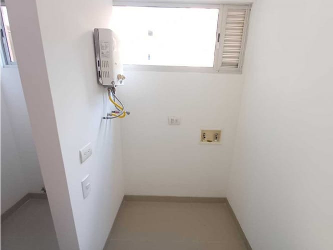 Apartamento de 3 alcobas en arriendo en Cumbres, Envigado, 95 m² · foto 8 de 18