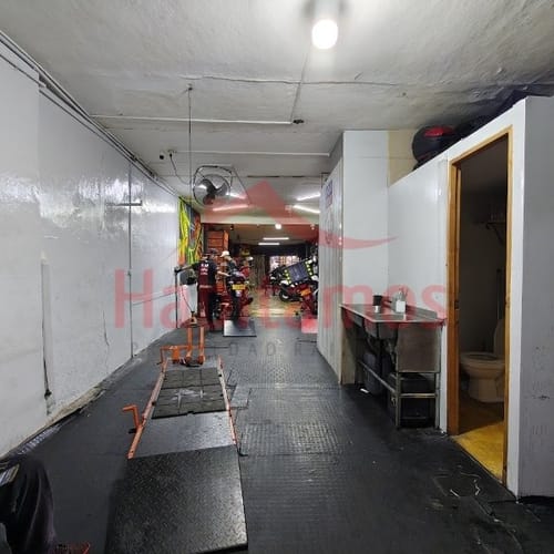 Casa de 9 alcobas en venta en Belén Rincón, Medellín, 257 m² · foto 4 de 18