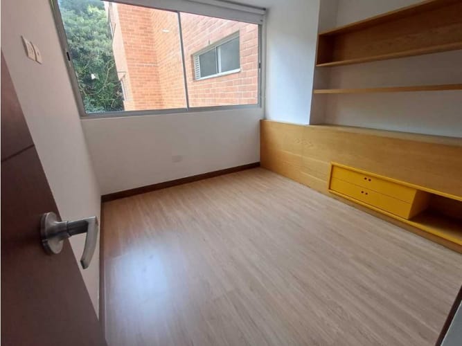 Apartamento de 3 alcobas en arriendo en Cumbres, Envigado, 95 m² · foto 13 de 18