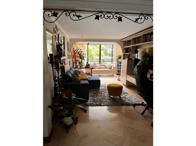 Apartamento de 3 alcobas en venta en Vizcaya, Medellín, 188 m² · foto 2 de 24