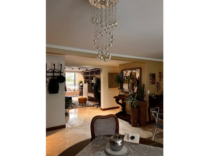 Apartamento de 3 alcobas en venta en Vizcaya, Medellín, 188 m² · foto 3 de 24