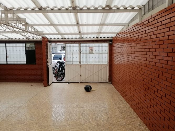 Casa de 4 alcobas en venta en Nueva Marsella, Bogotá, 157 m² · foto 2 de 21