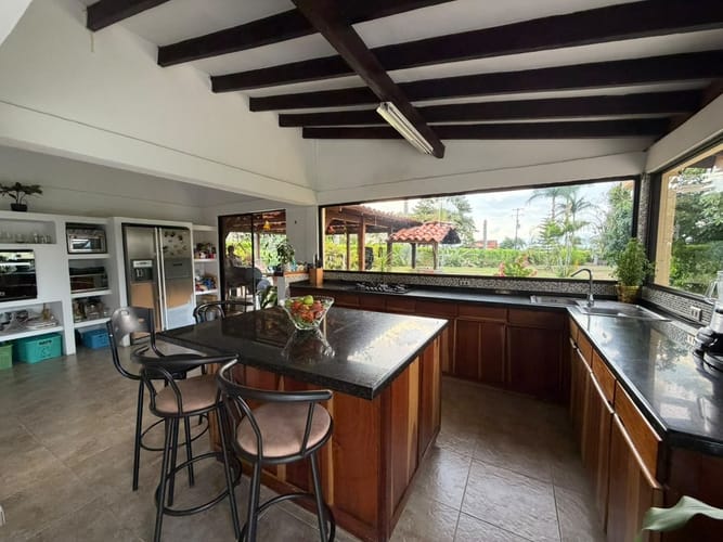 Casa de 6 alcobas en arriendo en Morelia, Pereira · foto 8 de 20