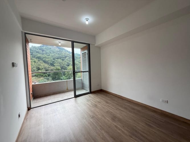 Apartamento de 2 alcobas en arriendo en San Remo, Sabaneta, 63 m² · foto 2 de 15