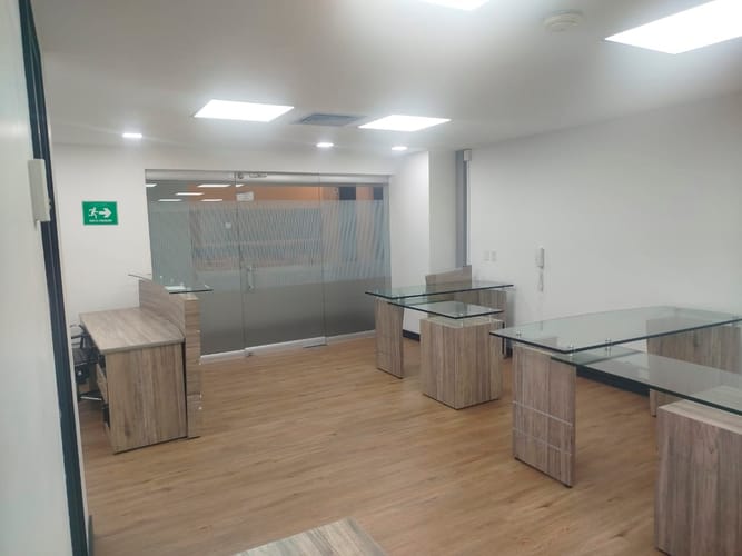 Oficina en arriendo en El Poblado, Medellín, 65 m² · foto 8 de 15