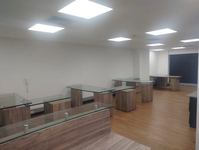 Oficina en arriendo en El Poblado, Medellín, 65 m² · foto 3 de 15