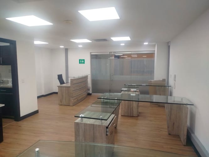 Oficina en arriendo en El Poblado, Medellín, 65 m² · foto 4 de 15
